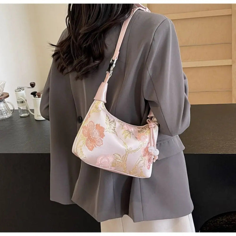 Casual Embroidered Chinese Style Handbag thebuzzbay.com