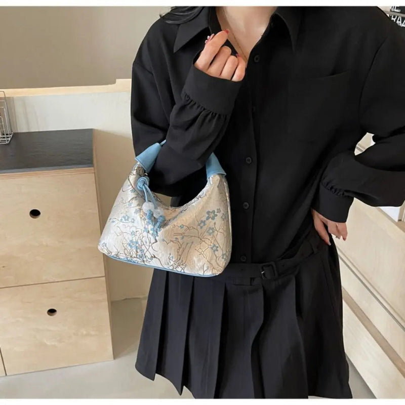 Casual Embroidered Chinese Style Handbag thebuzzbay.com