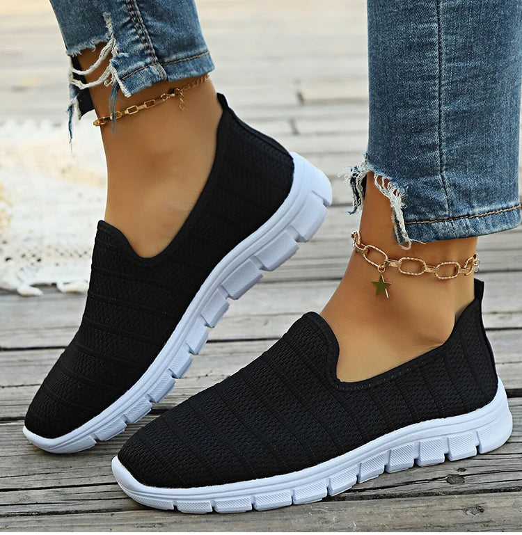 Women's Sneaker thebuzzbay.com