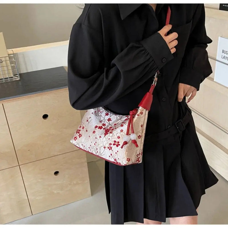 Casual Embroidered Chinese Style Handbag thebuzzbay.com