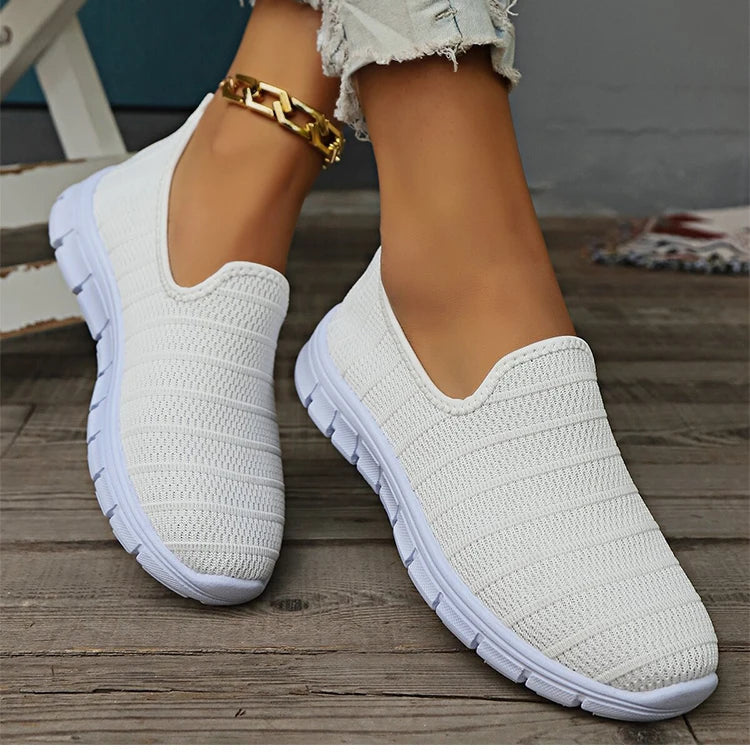 Women's Sneaker thebuzzbay.com